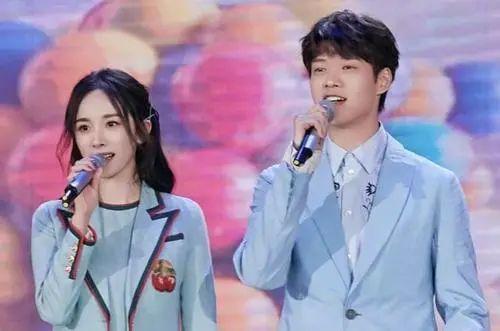 最新圈内小料爆料,揭秘明星幕后故事与真实情感 第1张 最新圈内小料爆料,揭秘明星幕后故事与真实情感 第1张